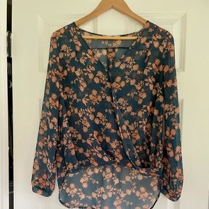 Lush Long Sleeve Blouse Size Small